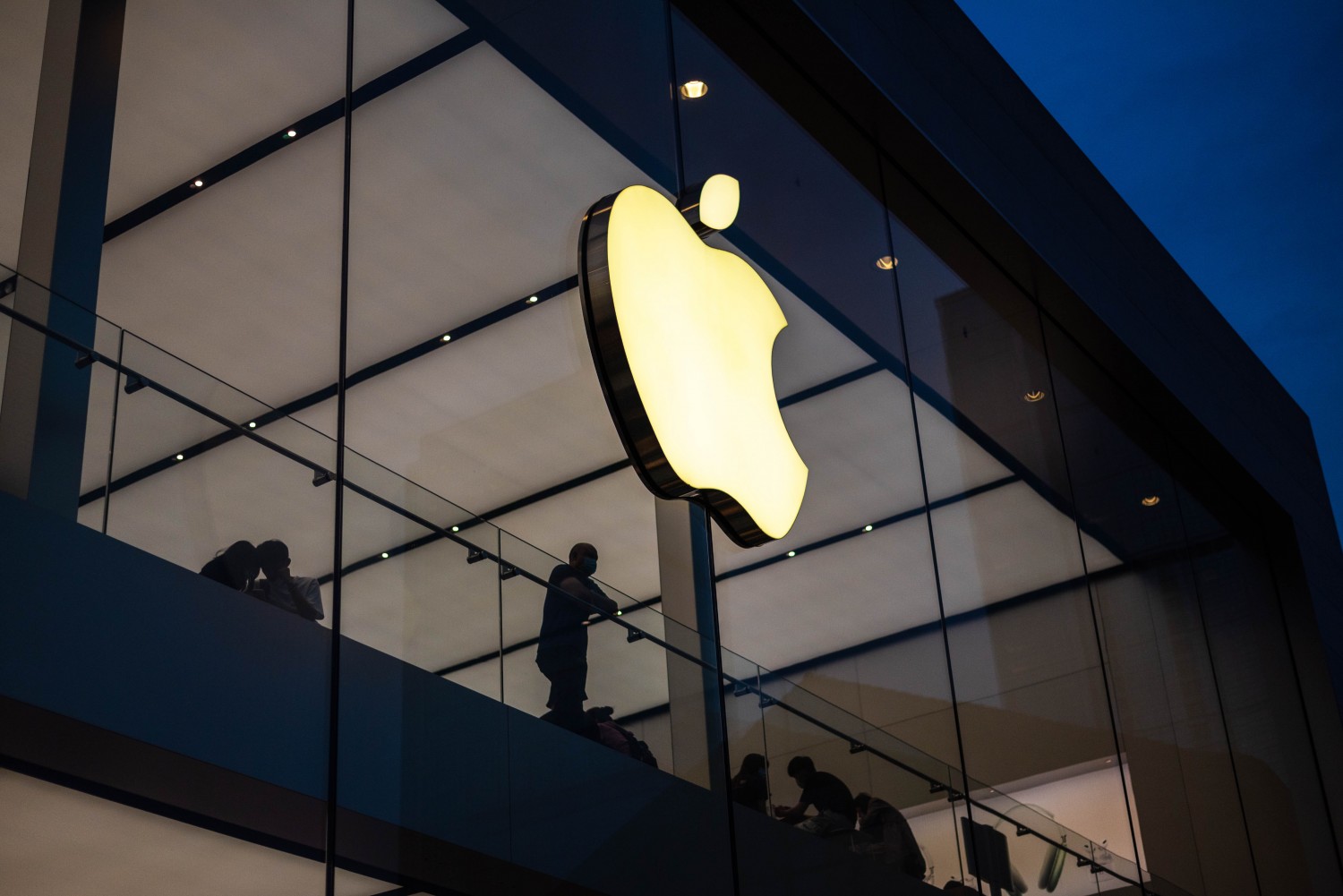 Moscow Court Confirmed the Legality of the FAS Fine of $12 Million (906 Million rubles) for Apple